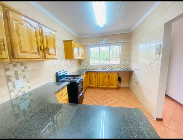 2 BEDROOM APARTMENT FOR SALE IN NEW REDRUTH